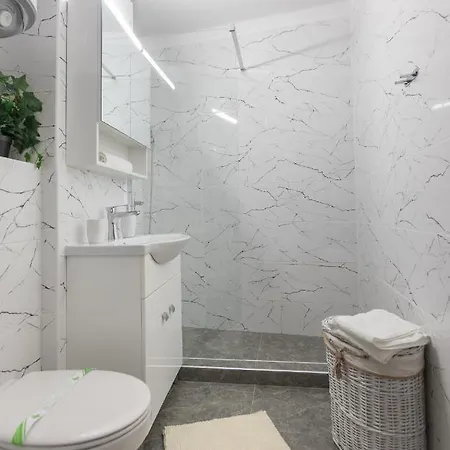 Lion'S Unirii Apartment Bucarest Esterno foto