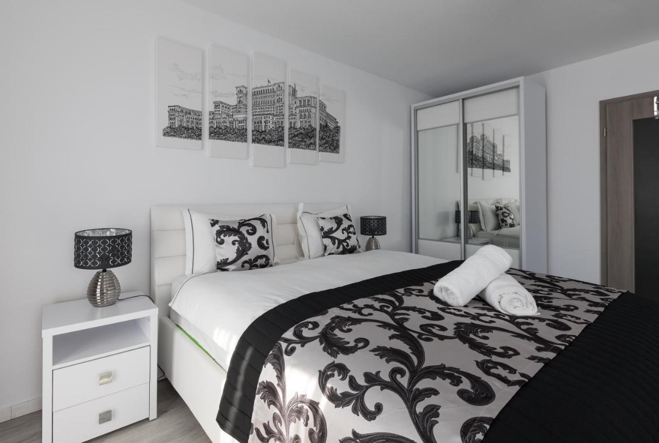 Lion's Unirii Apartamento *